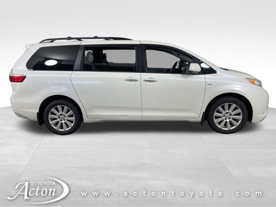 2017 Toyota Sienna XLE Premium 7 Passenger