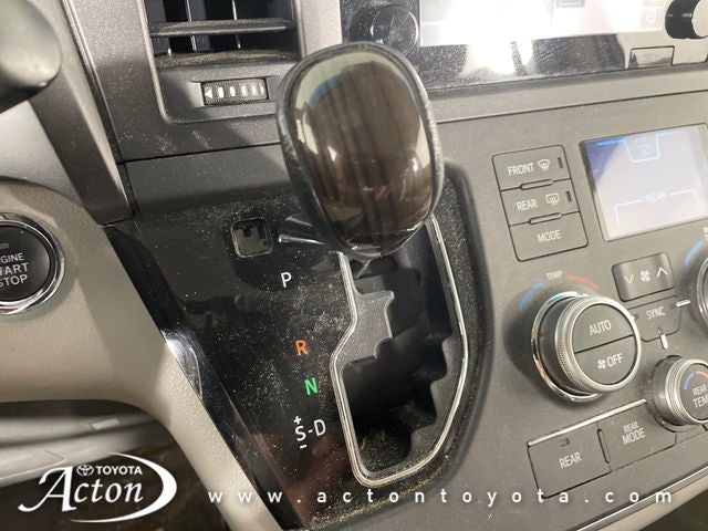 2017 Toyota Sienna XLE Premium 7 Passenger