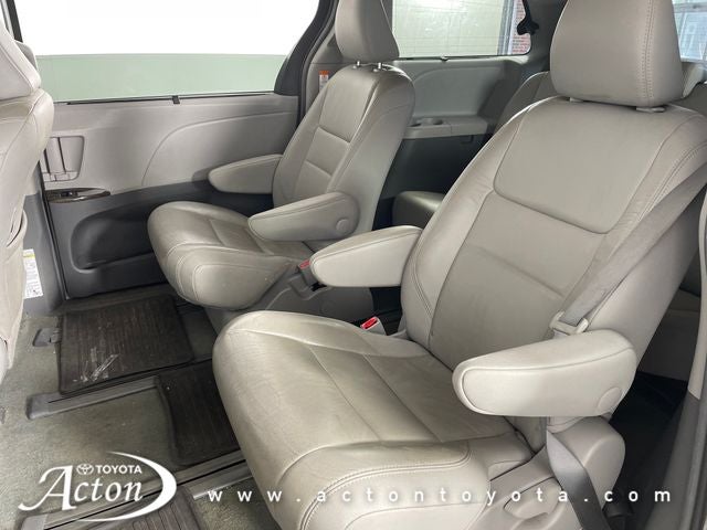 2017 Toyota Sienna XLE Premium 7 Passenger
