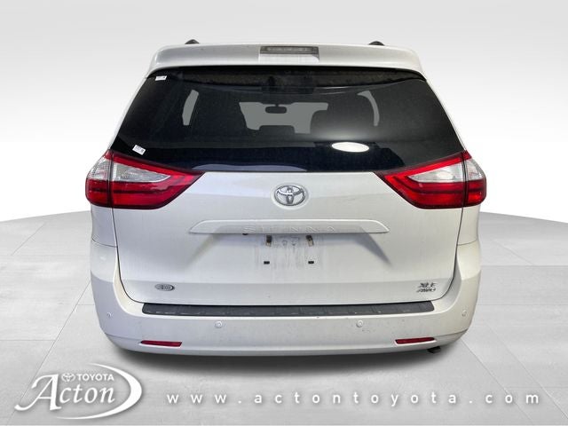 2017 Toyota Sienna XLE Premium 7 Passenger