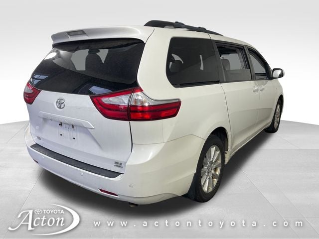 2017 Toyota Sienna XLE Premium 7 Passenger