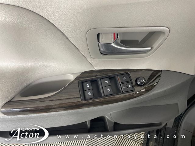 2018 Toyota Sienna XLE 7 Passenger