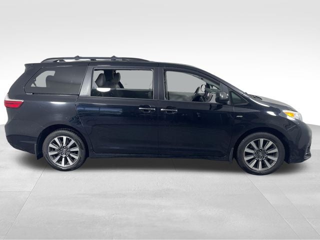 2018 Toyota Sienna XLE 7 Passenger