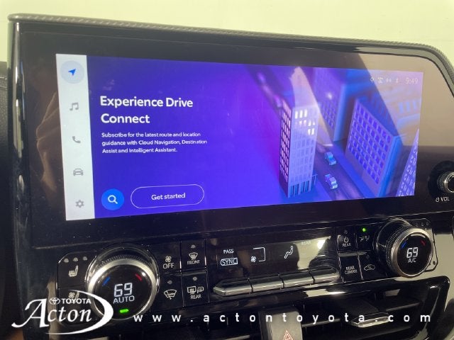 2023 Toyota Highlander Hybrid Platinum