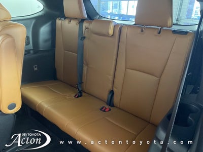 2023 Toyota Highlander Hybrid Platinum