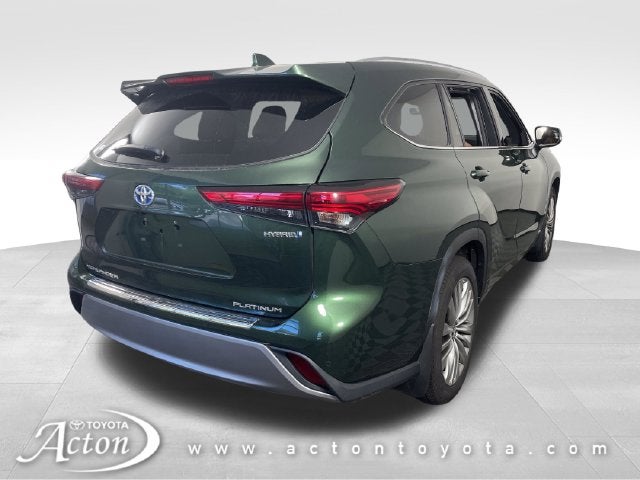 2023 Toyota Highlander Hybrid Platinum