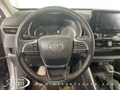 2022 Toyota HIGHLANDER XLE
