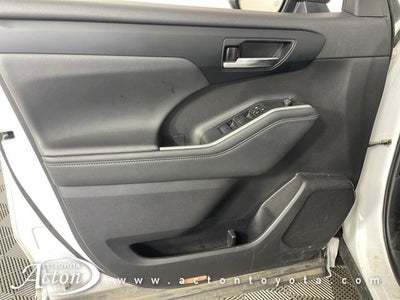 2022 Toyota HIGHLANDER XLE