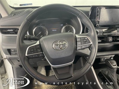 2022 Toyota HIGHLANDER XLE