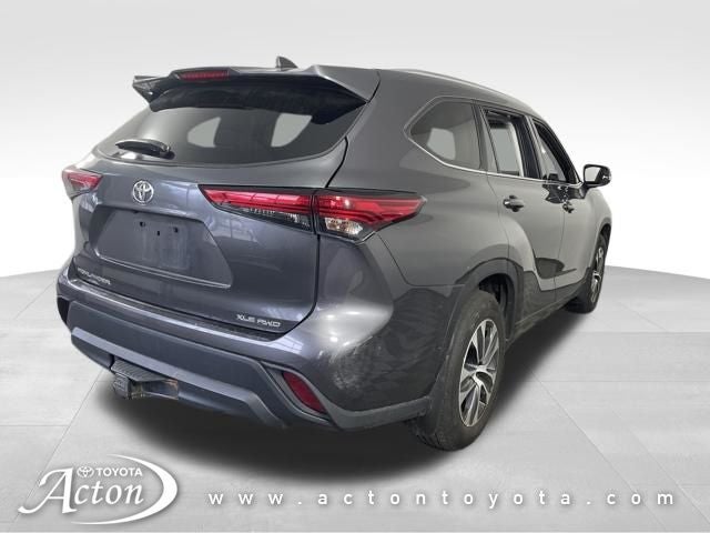 2021 Toyota HIGHLANDER XLE
