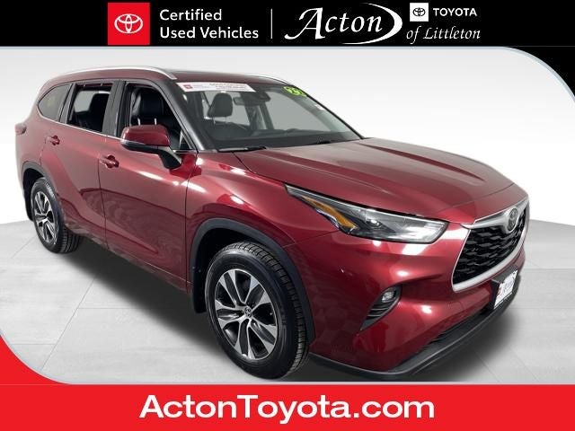 2022 Toyota HIGHLANDER XLE
