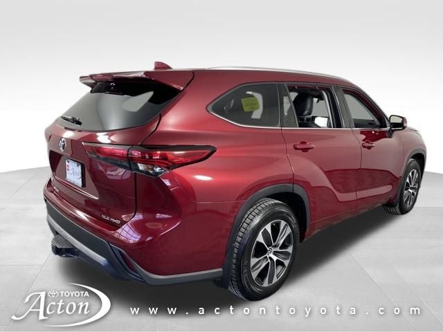 2022 Toyota HIGHLANDER XLE