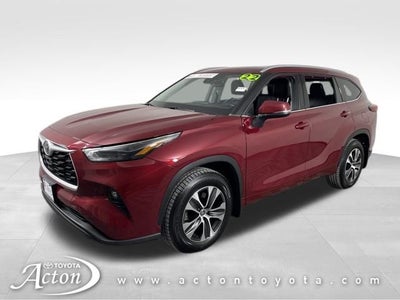 2022 Toyota HIGHLANDER XLE