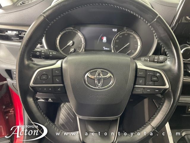2022 Toyota HIGHLANDER XLE