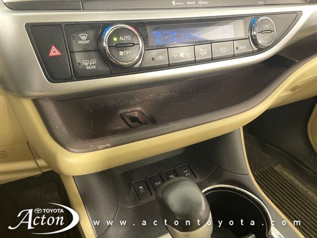 2016 Toyota HIGHLANDER XLE V6