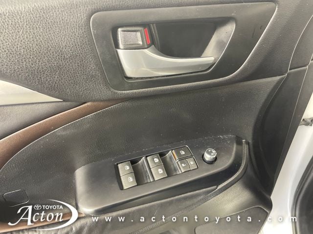 2016 Toyota HIGHLANDER XLE V6