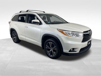 2016 Toyota HIGHLANDER XLE V6