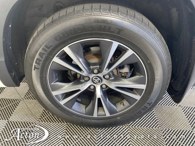 2016 Toyota HIGHLANDER XLE V6