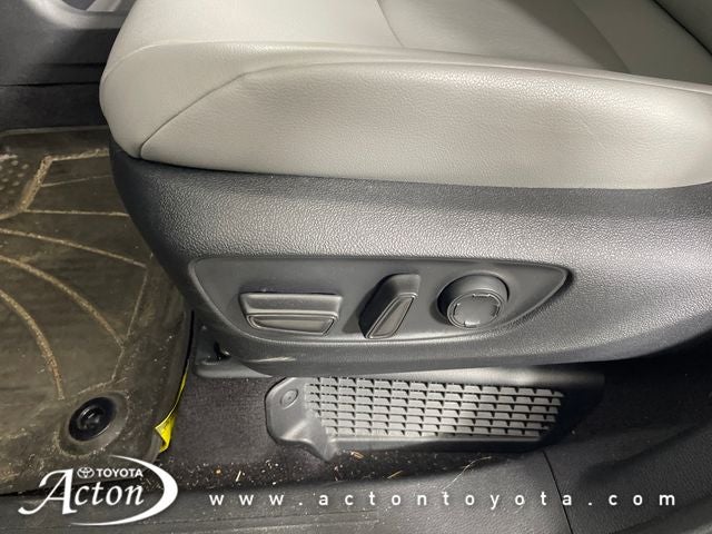 2025 Toyota Sienna XLE 7 Passenger