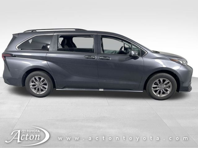 2025 Toyota Sienna XLE 7 Passenger