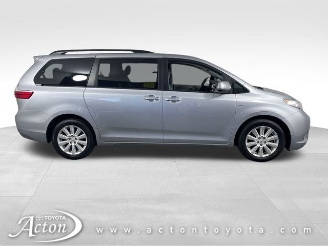 2017 Toyota Sienna LE 7 Passenger