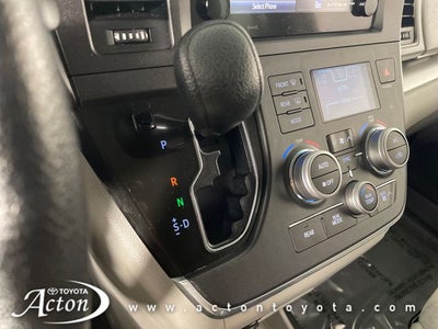 2017 Toyota Sienna LE 7 Passenger