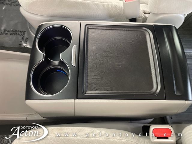 2017 Toyota Sienna LE 7 Passenger