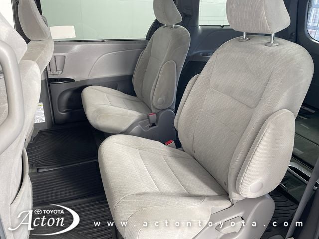 2017 Toyota Sienna LE 7 Passenger