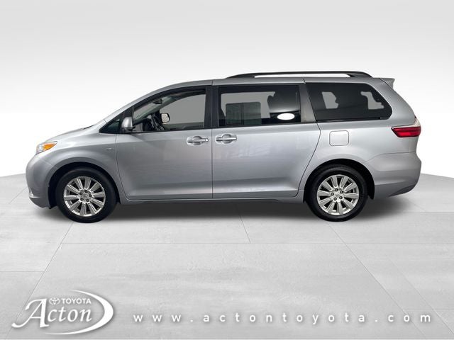 2017 Toyota Sienna LE 7 Passenger