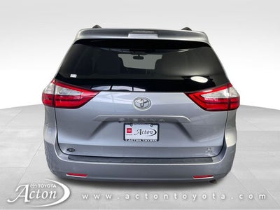 2017 Toyota Sienna LE 7 Passenger
