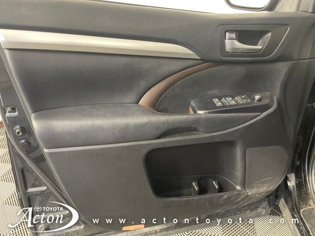 2018 Toyota HIGHLANDER XLE