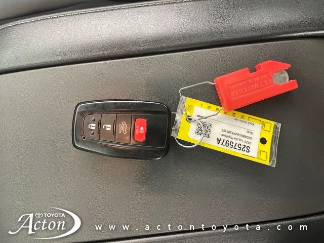 2023 Toyota HIGHLANDER HYBRD XLE