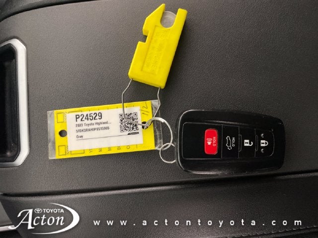 2023 Toyota Highlander LE