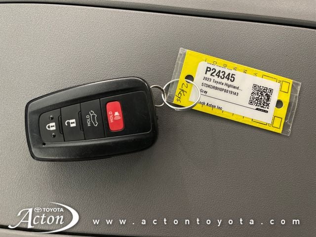 2023 Toyota HIGHLANDER XLE