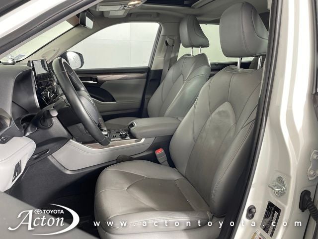 2023 Toyota HIGHLANDER Limited