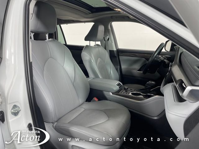 2023 Toyota HIGHLANDER Limited