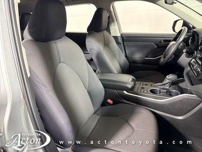2024 Toyota Highlander LE