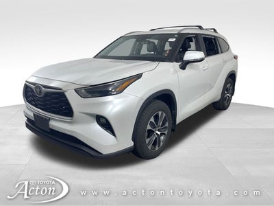2023 Toyota HIGHLANDER XLE