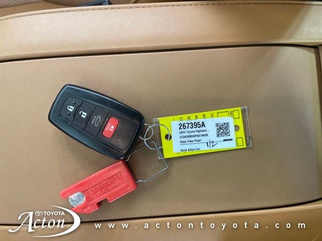 2023 Toyota HIGHLANDER Platinum