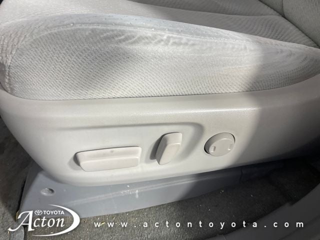 2014 Toyota SIENNA LE 3.5L LE 8 Passenger