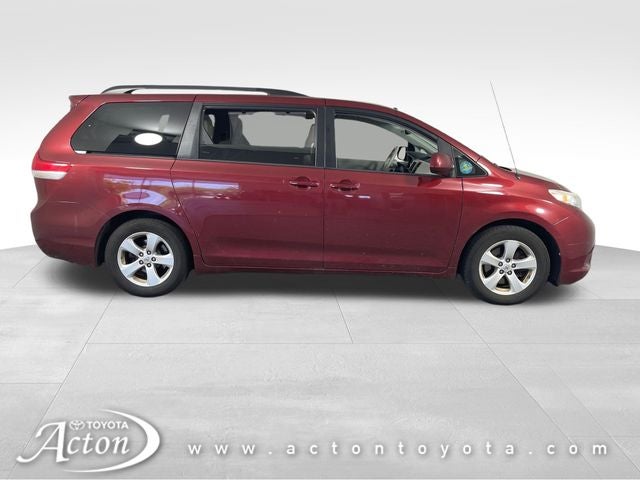 2014 Toyota SIENNA LE 3.5L LE 8 Passenger