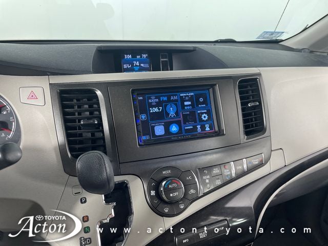 2014 Toyota SIENNA LE 3.5L LE 8 Passenger