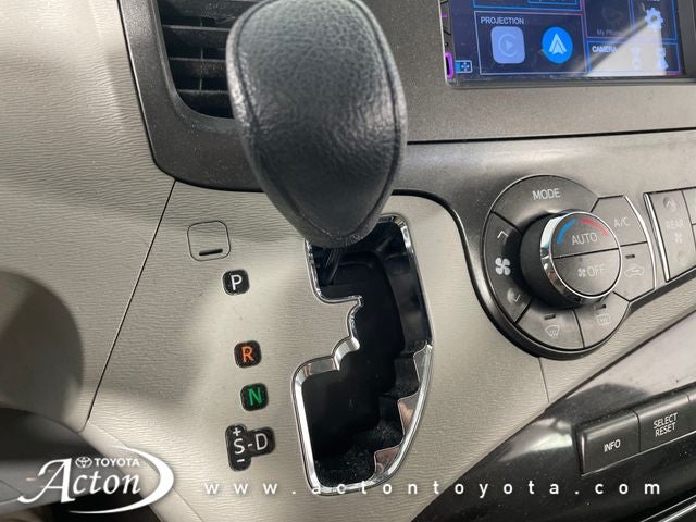 2014 Toyota SIENNA LE 3.5L LE 8 Passenger