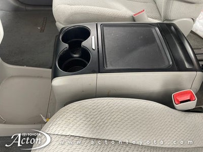 2014 Toyota SIENNA LE 3.5L LE 8 Passenger