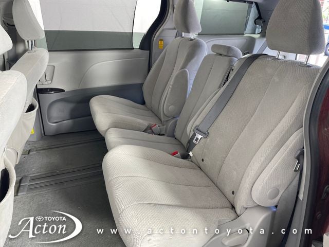 2014 Toyota SIENNA LE 3.5L LE 8 Passenger
