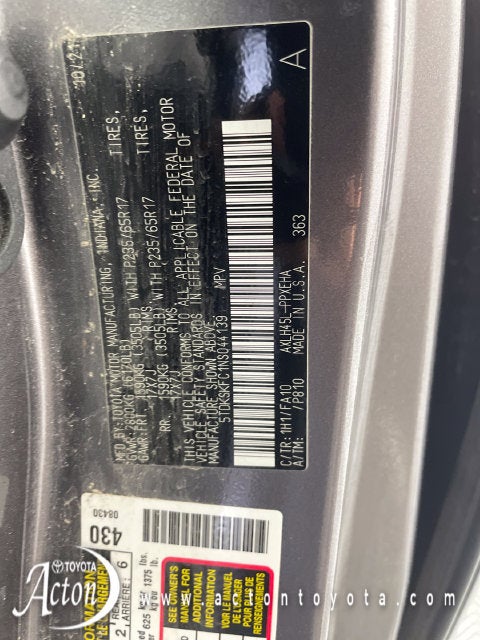 2022 Toyota Sienna LE 8 Passenger