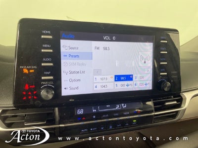 2022 Toyota Sienna LE 8 Passenger