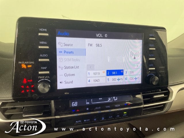 2022 Toyota Sienna LE 8 Passenger