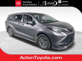 2022 Toyota Sienna LE 8 Passenger