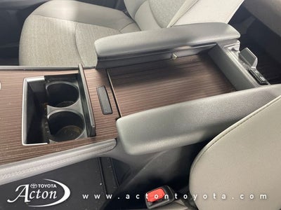 2024 Toyota Sienna LE 8 Passenger